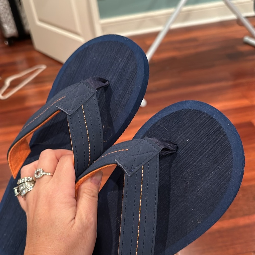 Men’s flip flops - Picture 2 of 4